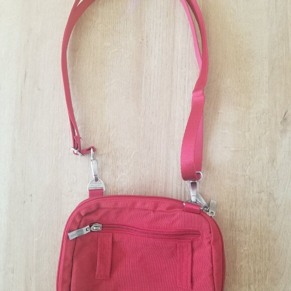 Baggalini Convertible Crossbody/Fanny Pack Purse - Picture 4 of 6